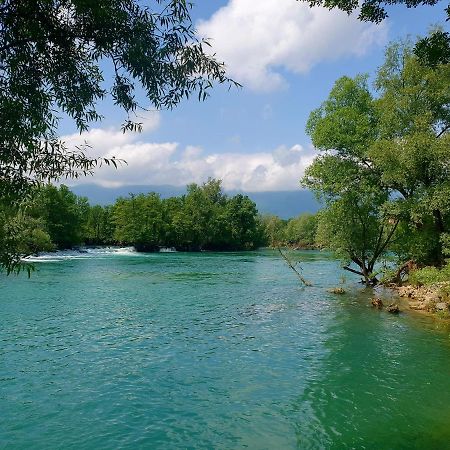 Holiday Home Waterfall View Bihac Bagian luar foto