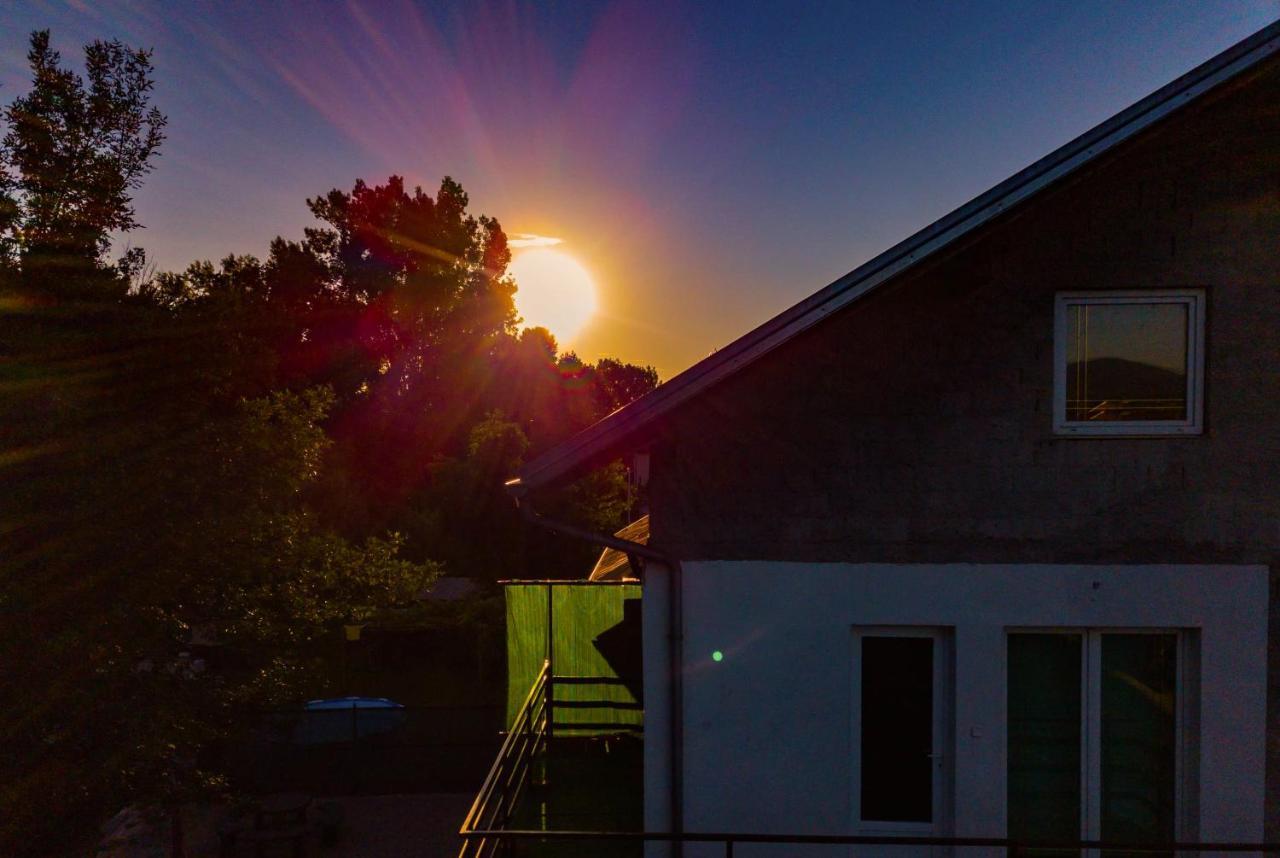 Holiday Home Waterfall View Bihac Bagian luar foto