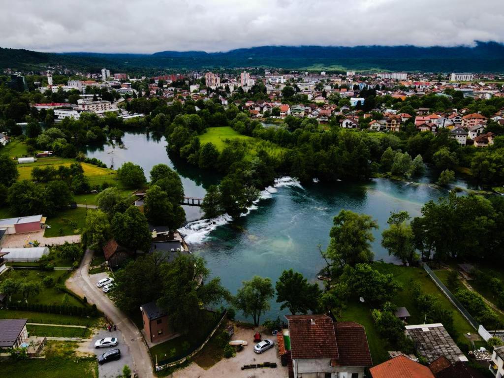 Holiday Home Waterfall View Bihac Bagian luar foto