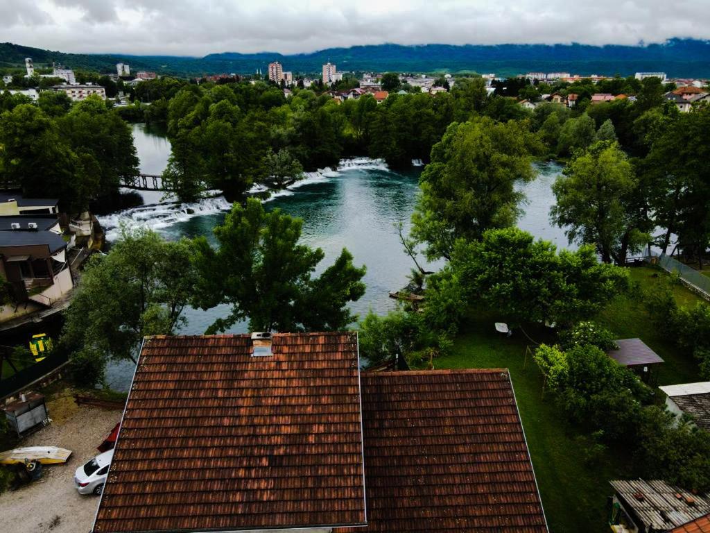 Holiday Home Waterfall View Bihac Bagian luar foto