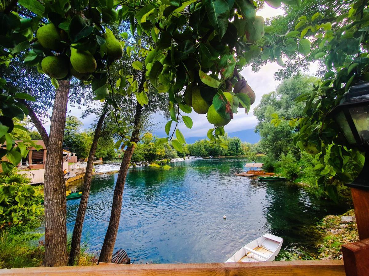 Holiday Home Waterfall View Bihac Bagian luar foto