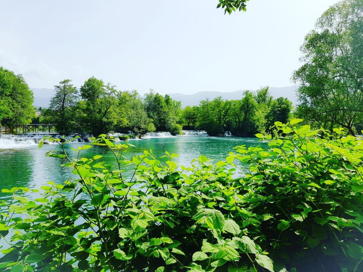 Holiday Home Waterfall View Bihac Bagian luar foto